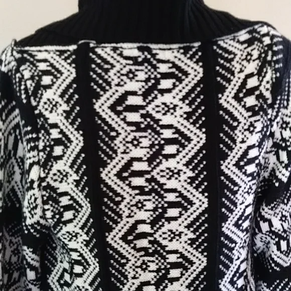 Tobi Asymmetrical Open Front Cardigan Sweater One Size Black White - Picture 10 of 12